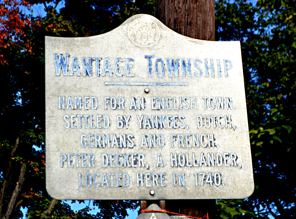 Photo of old Welcome To Wantage sign